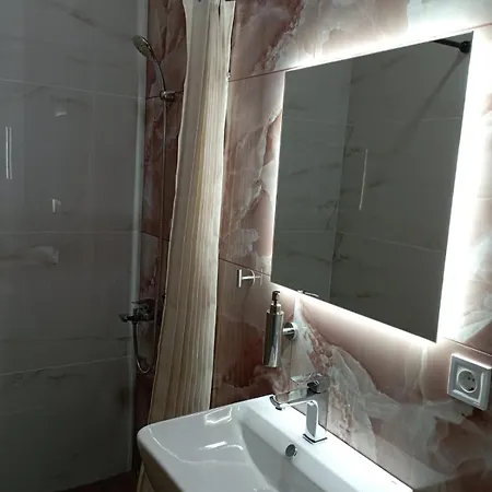 דירה Storks Korinós