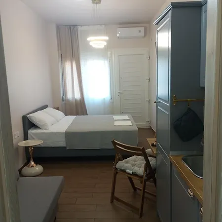 Storks Апартаменты *